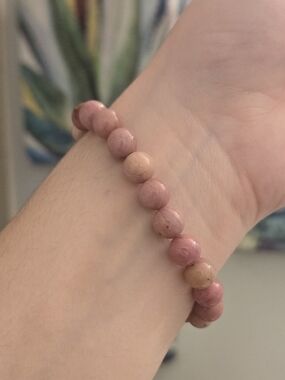 🌸 Handmade Pink Rhodonite Bead Bracelet – Polished Natural Stone Stretchy
